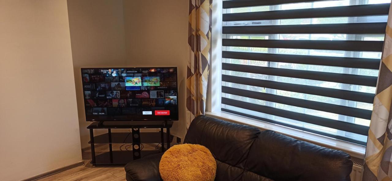 Broxtowe House -3 Bed House Parking Сasa de vacaciones *
